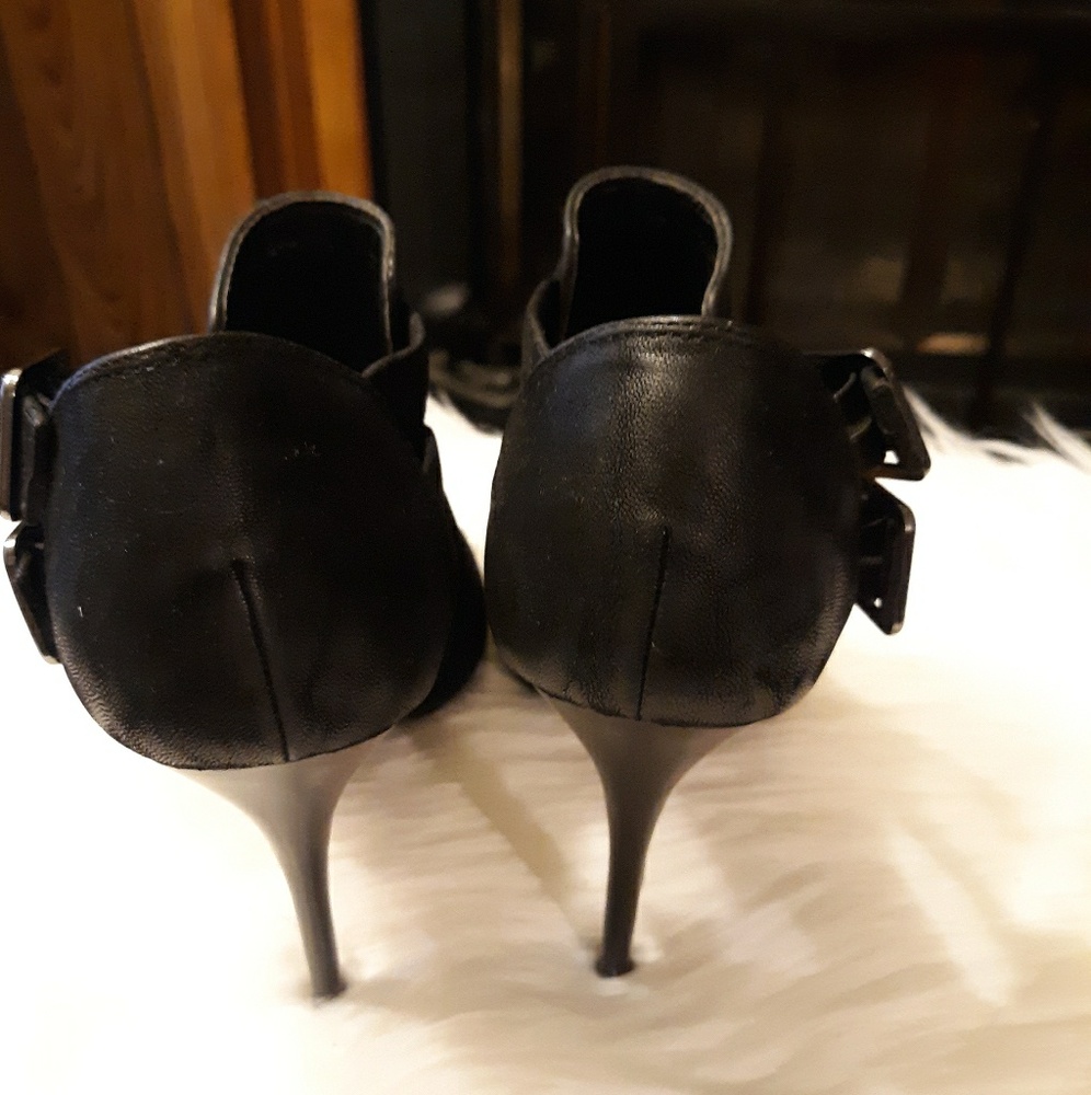 Chinese Laundry "Z-jump in" sandals - Picture 6 of 7